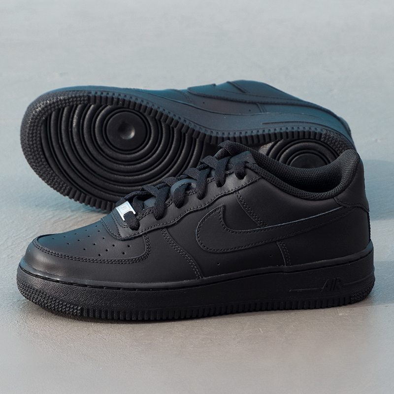 Nike Shoes Air Force 1 - أحذية نسائية من نايكي (Nike) طراز