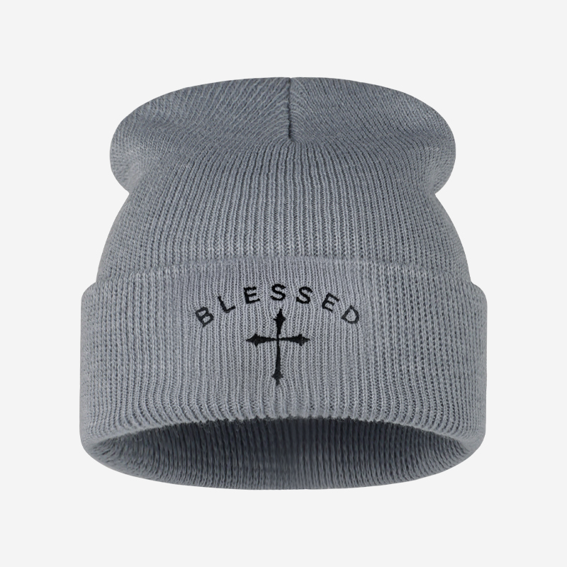 قبعة شتوية محبوكة مزينة بتطريز - مراجعة Beanie Cuffed Knit وسعره