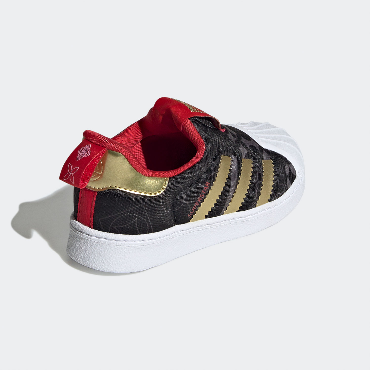 حذاء أديداس الأصلي البرسيم SUP - مراجعة Adidas Shoes Superstar وسعره